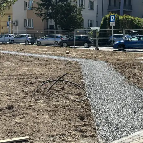 Rzeszów - Budowa ogrodu kieszonkowego przy Estradzie Rzeszowskiej [kwiecień 2025] - fot 13
