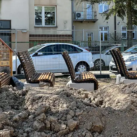 Rzeszów - Budowa ogrodu kieszonkowego przy Estradzie Rzeszowskiej [kwiecień 2025] - fot 10