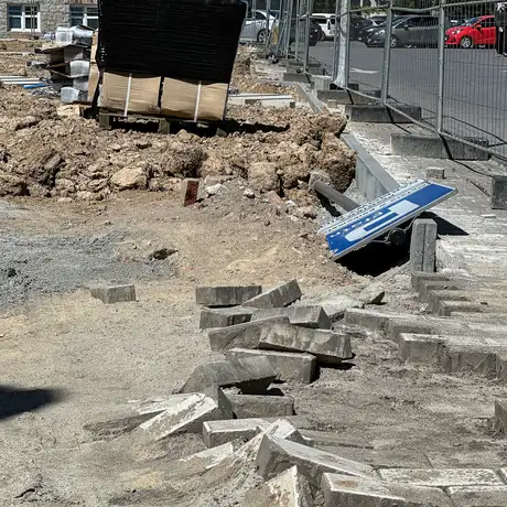 Rzeszów - Budowa ogrodu kieszonkowego przy Estradzie Rzeszowskiej [kwiecień 2025] - fot 8