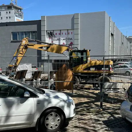 Rzeszów - Budowa ogrodu kieszonkowego przy Estradzie Rzeszowskiej [kwiecień 2025] - fot 6