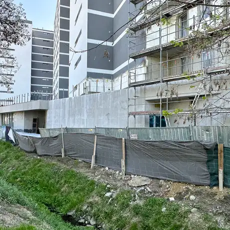Rzeszów - Budowa 12-piętrowego budynku mieszkalnego przy ul. Langiewicza [29.04.2024] - fot 10