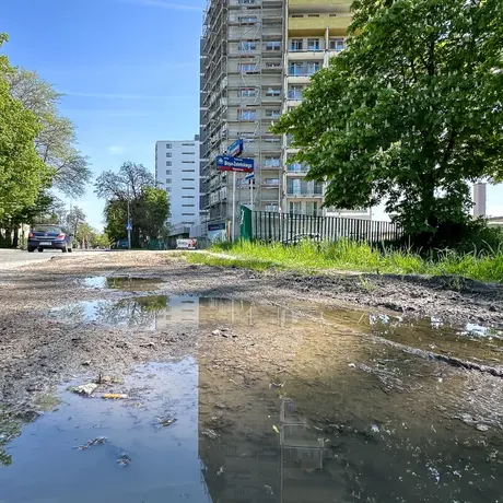 Rzeszów - Budowa 12-piętrowego budynku mieszkalnego przy ul. Langiewicza [29.04.2024] - fot 19
