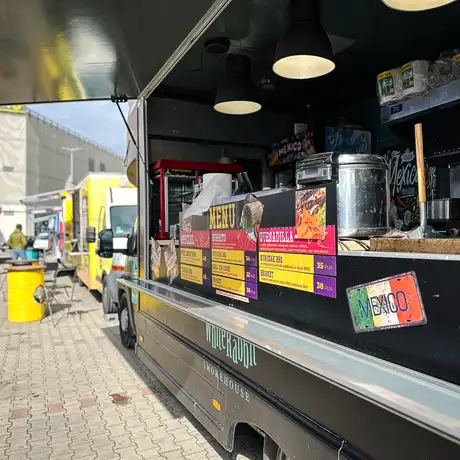 Rzeszów - Street Food Festival - wiosna 2025 - fot 22