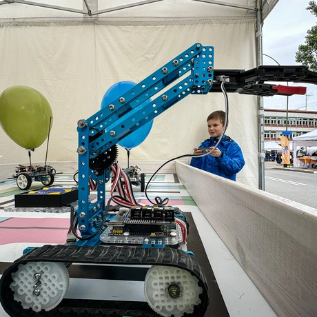 Rzeszów - Piknik Nauki Eksploracje 2025: Sobota Pełna Wrażeń - fot 21