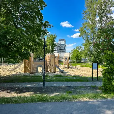 Rzeszów - Rewitalizacja parku na osiedlu Słocina [maj 2025] - fot 11