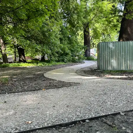 Rzeszów - Rewitalizacja parku na osiedlu Słocina [maj 2025] - fot 28