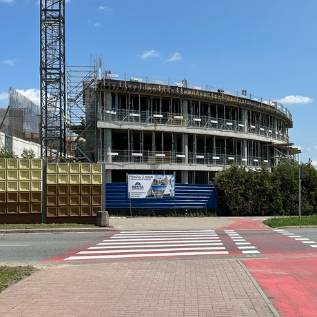 Rzeszów - Budowa wieżowca przy rondzie Pobitno w Rzeszowie [czerwiec 2025] - fot 1