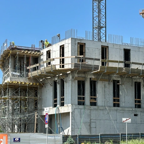 Rzeszów - Budowa wieżowca przy rondzie Pobitno w Rzeszowie [czerwiec 2025] - fot 9