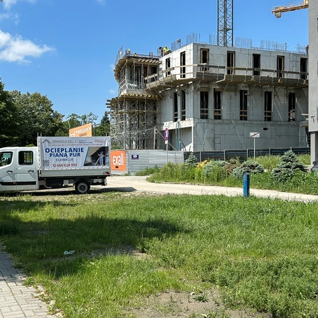 Rzeszów - Budowa wieżowca przy rondzie Pobitno w Rzeszowie [czerwiec 2025] - fot 7