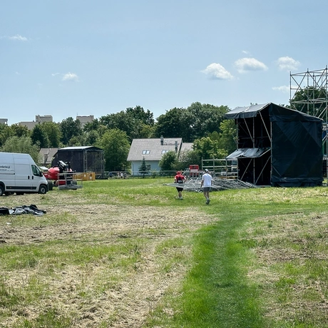 Rzeszów - KultURalia 2025. Budowa miasteczka studenckiego i wielkiej sceny koncertowej - fot 4