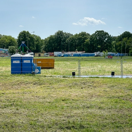 Rzeszów - KultURalia 2025. Budowa miasteczka studenckiego i wielkiej sceny koncertowej - fot 20