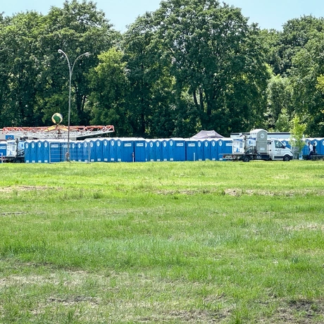 Rzeszów - KultURalia 2025. Budowa miasteczka studenckiego i wielkiej sceny koncertowej - fot 23