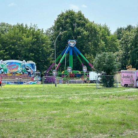 Rzeszów - KultURalia 2025. Budowa miasteczka studenckiego i wielkiej sceny koncertowej - fot 21