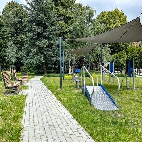 Rzeszów - Wiosna w parku dla seniorów przy ul. Staszica - fot 9