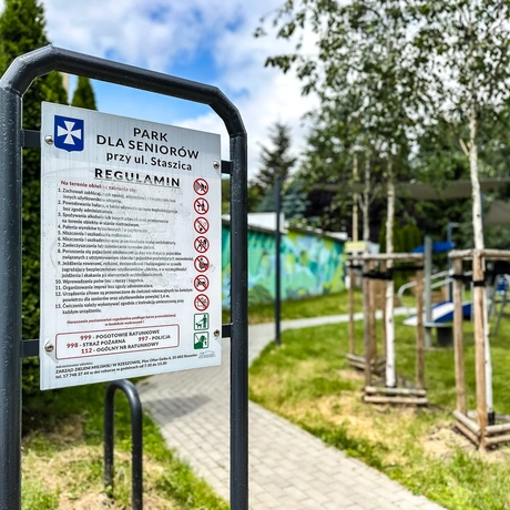 Rzeszów - Wiosna w parku dla seniorów przy ul. Staszica - fot 3