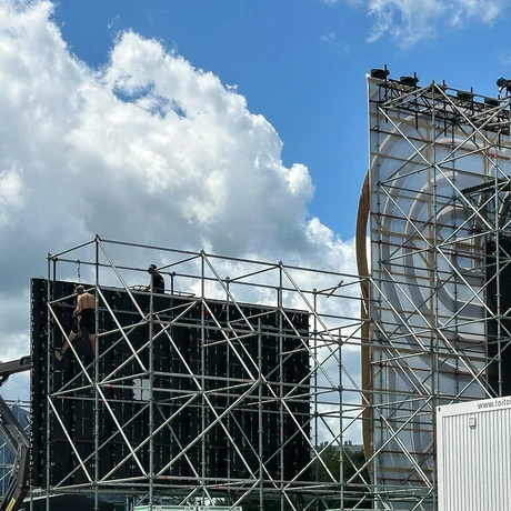 Rzeszów - Budowa sceny Koncertu Głównego ESK 2025 - fot 6