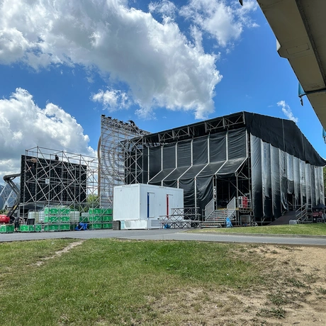 Rzeszów - Budowa sceny Koncertu Głównego ESK 2025 - fot 21