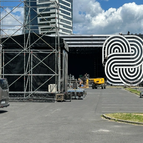 Rzeszów - Budowa sceny Koncertu Głównego ESK 2025 - fot 23