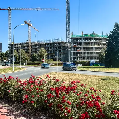 Rzeszów - Budowa 17-piętrowego wieżowca przy rondzie Pobitno [wrzesień 2025] - fot 5