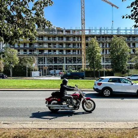 Rzeszów - Budowa 17-piętrowego wieżowca przy rondzie Pobitno [wrzesień 2025] - fot 9