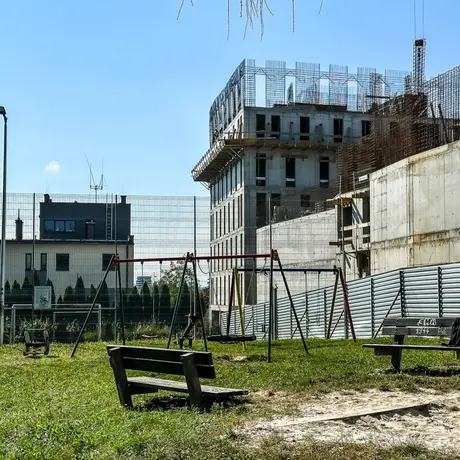Rzeszów - Budowa 17-piętrowego wieżowca przy rondzie Pobitno [wrzesień 2025] - fot 8
