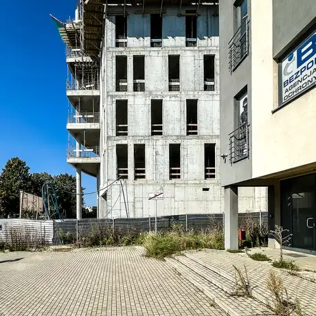 Rzeszów - Budowa 17-piętrowego wieżowca przy rondzie Pobitno [wrzesień 2025] - fot 26