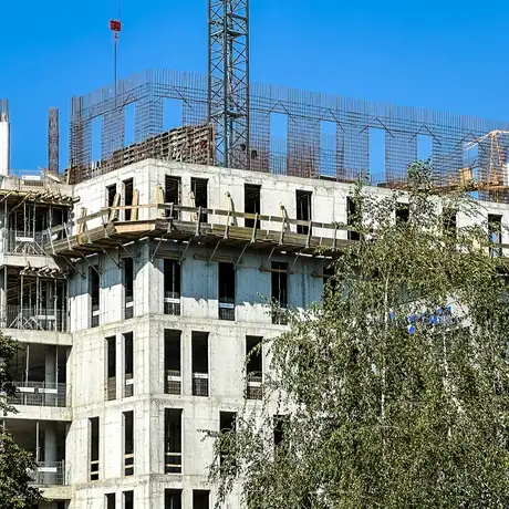 Rzeszów - Budowa 17-piętrowego wieżowca przy rondzie Pobitno [wrzesień 2025] - fot 29