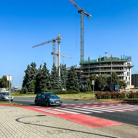Rzeszów - Budowa 17-piętrowego wieżowca przy rondzie Pobitno [wrzesień 2025] - fot 2