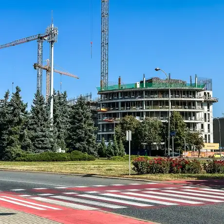 Rzeszów - Budowa 17-piętrowego wieżowca przy rondzie Pobitno [wrzesień 2025] - fot 4