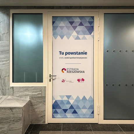 Rzeszów - Budynek i otoczenie dworca PKP Rzeszów Główny po modernizacji (wrzesień 2025) - fot 54