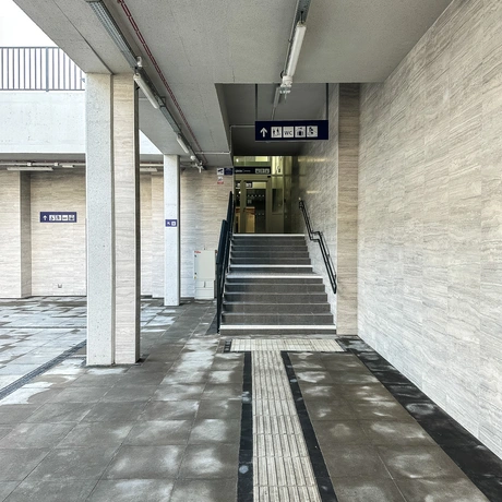 Rzeszów - Budynek i otoczenie dworca PKP Rzeszów Główny po modernizacji (wrzesień 2025) - fot 64