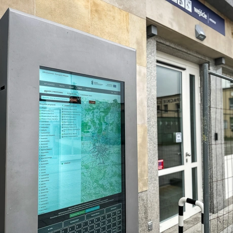Rzeszów - Budynek i otoczenie dworca PKP Rzeszów Główny po modernizacji (wrzesień 2025) - fot 82