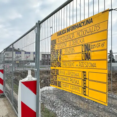 Rzeszów - Budowa restauracji McDonald's przy ul. Dębickiej w Rzeszowie [październik 2025] - fot 4