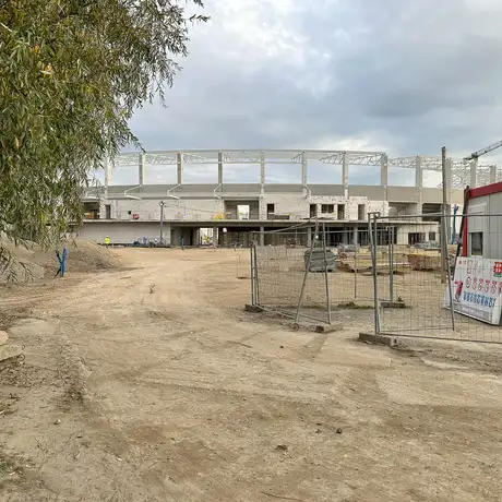 Rzeszów - Budowa Podkarpackiego Centrum Lekkiej Atletyki przy ul. Wyspiańskiego [październik 2025] - fot 2