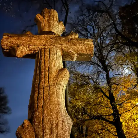 Rzeszów - Noc Wszystkich Świętych na Starym Cmentarzu w Rzeszowie - fot 3