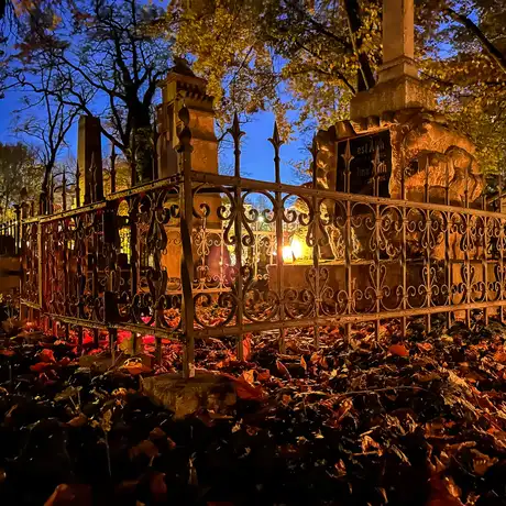 Rzeszów - Noc Wszystkich Świętych na Starym Cmentarzu w Rzeszowie - fot 20