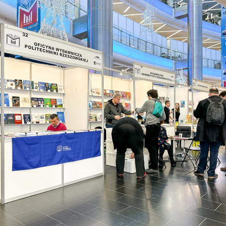 Rzeszów - Świąteczne Targi Książki 2025 w Rzeszowie - fot 35