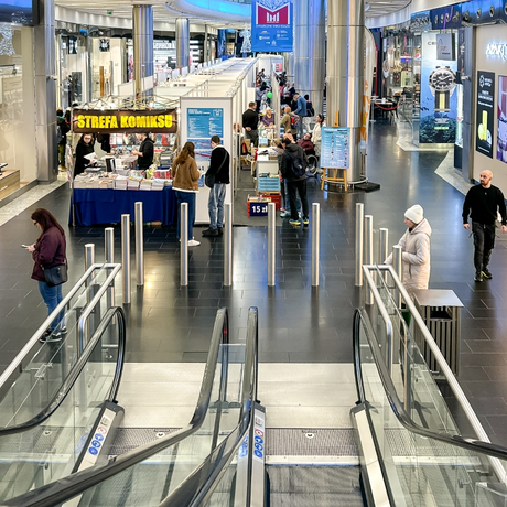 Rzeszów - Świąteczne Targi Książki 2025 w Rzeszowie - fot 24