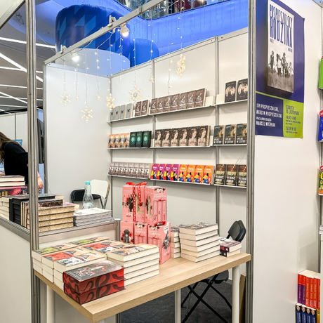 Rzeszów - Świąteczne Targi Książki 2025 w Rzeszowie - fot 28