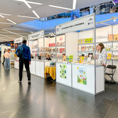 Rzeszów - Świąteczne Targi Książki 2025 w Rzeszowie - fot 16