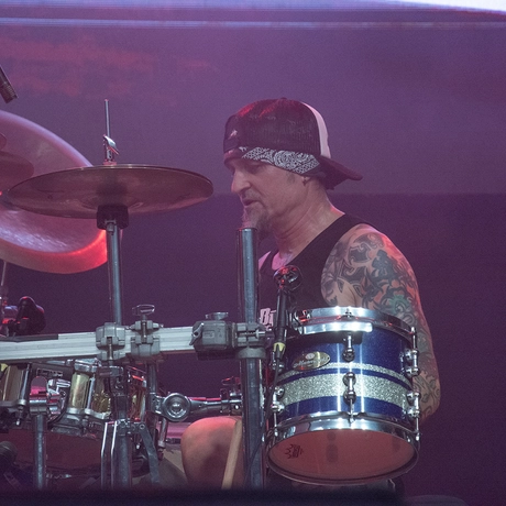 Rzeszów - Rockowa Noc 2025 .Wavs JAD Flapjack Illusion [15.11.2025] - fot 43