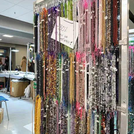 Rzeszów - Listopadowa Giełda Biżuterii i Minerałów w Rzeszowie - fot 23