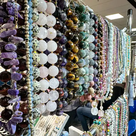 Rzeszów - Listopadowa Giełda Biżuterii i Minerałów w Rzeszowie - fot 19