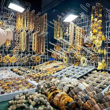 Rzeszów - Listopadowa Giełda Biżuterii i Minerałów w Rzeszowie - fot 2