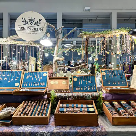 Rzeszów - Listopadowa Giełda Biżuterii i Minerałów w Rzeszowie - fot 64