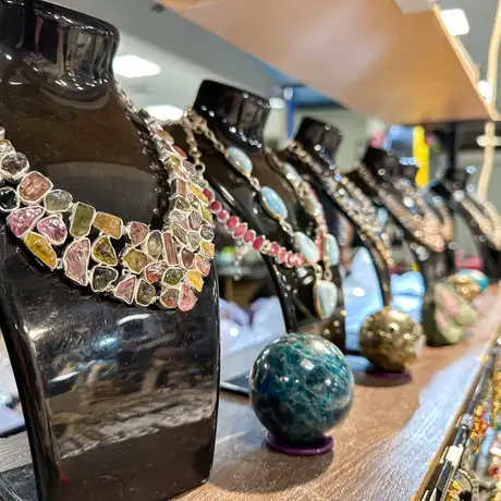 Rzeszów - Listopadowa Giełda Biżuterii i Minerałów w Rzeszowie - fot 47