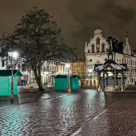 Rzeszów - Budowa Świątecznego Miasteczka w Rzeszowie - fot 2