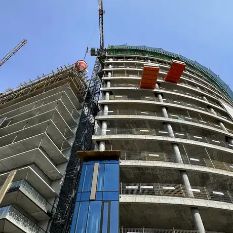 Rzeszów - Budowa 17-piętrowego wieżowca przy rondzie Pobitno - Lwowska 33 [marzec 2026] - fot 18