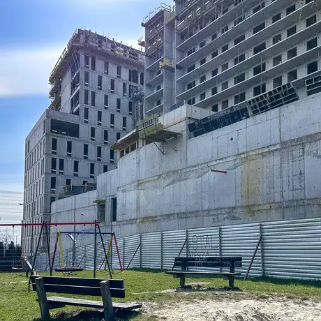 Rzeszów - Budowa 17-piętrowego wieżowca przy rondzie Pobitno - Lwowska 33 [marzec 2026] - fot 23