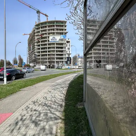 Rzeszów - Budowa 17-piętrowego wieżowca przy rondzie Pobitno - Lwowska 33 [marzec 2026] - fot 31